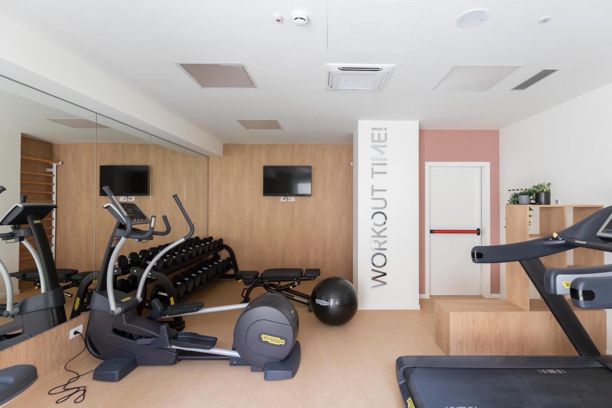 Well-Located Campus Rooms Near City Park Milano Ngoại thất bức ảnh
