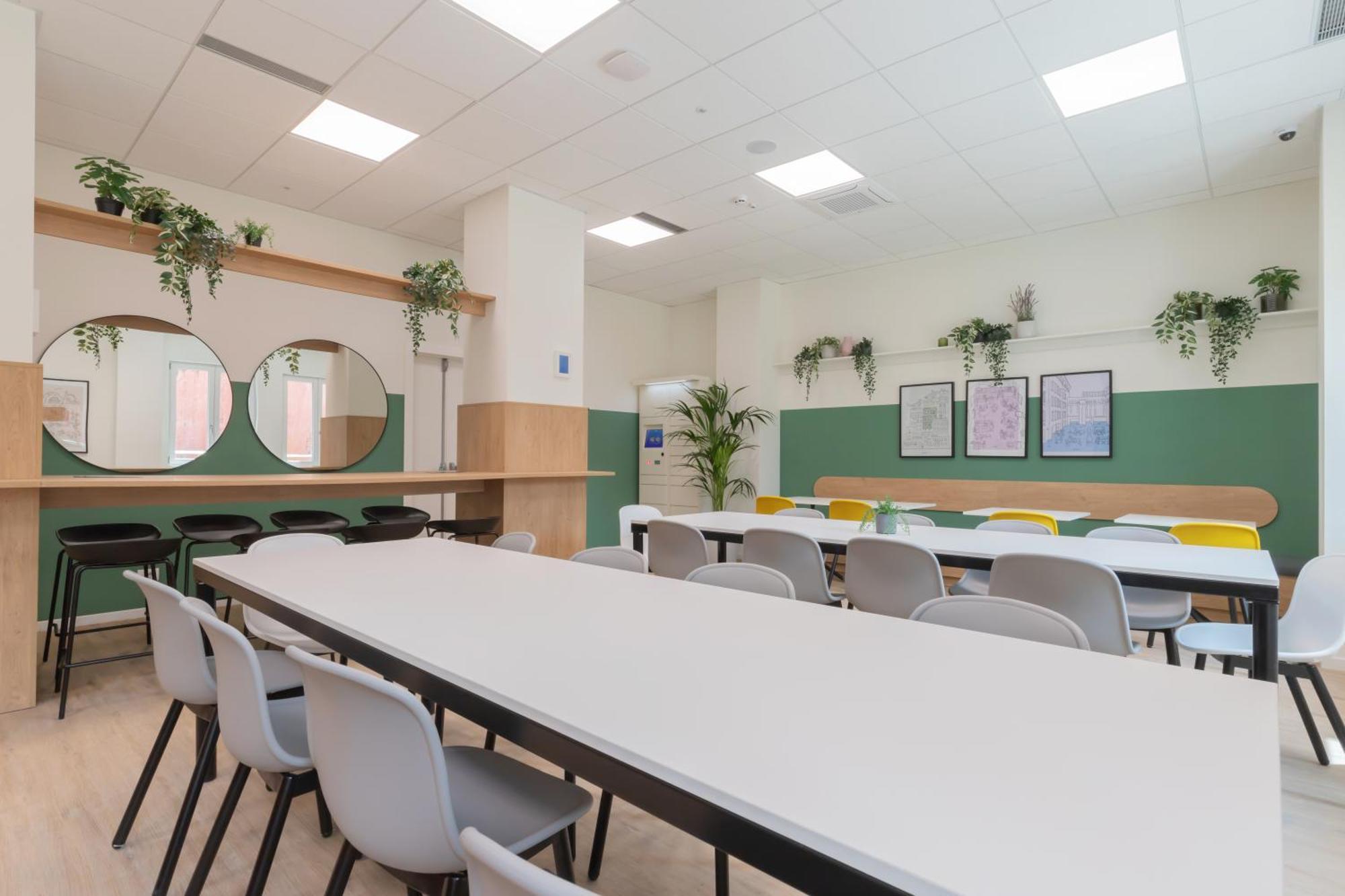 Well-Located Campus Rooms Near City Park Milano Ngoại thất bức ảnh
