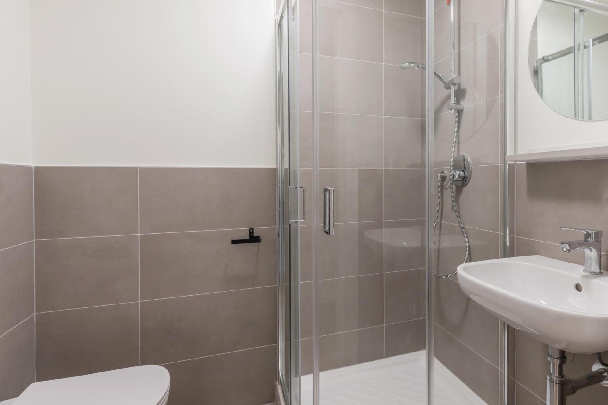 Well-Located Campus Rooms Near City Park Milano Ngoại thất bức ảnh